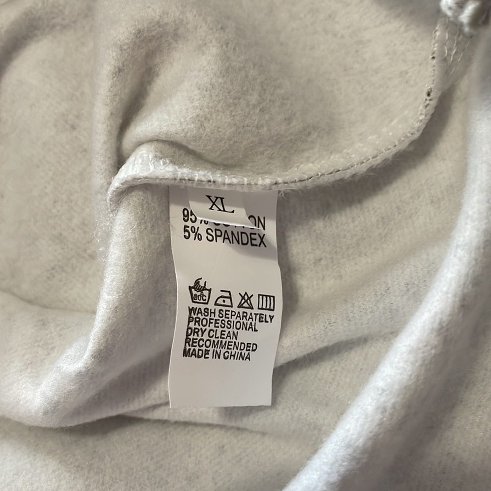 Aztec Hoodie - Picture 4 of 4